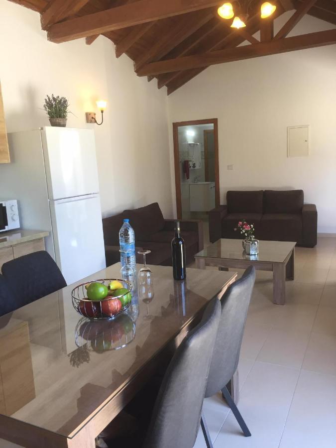 Love Holiday Suite 2 Tris Elies Extérieur photo