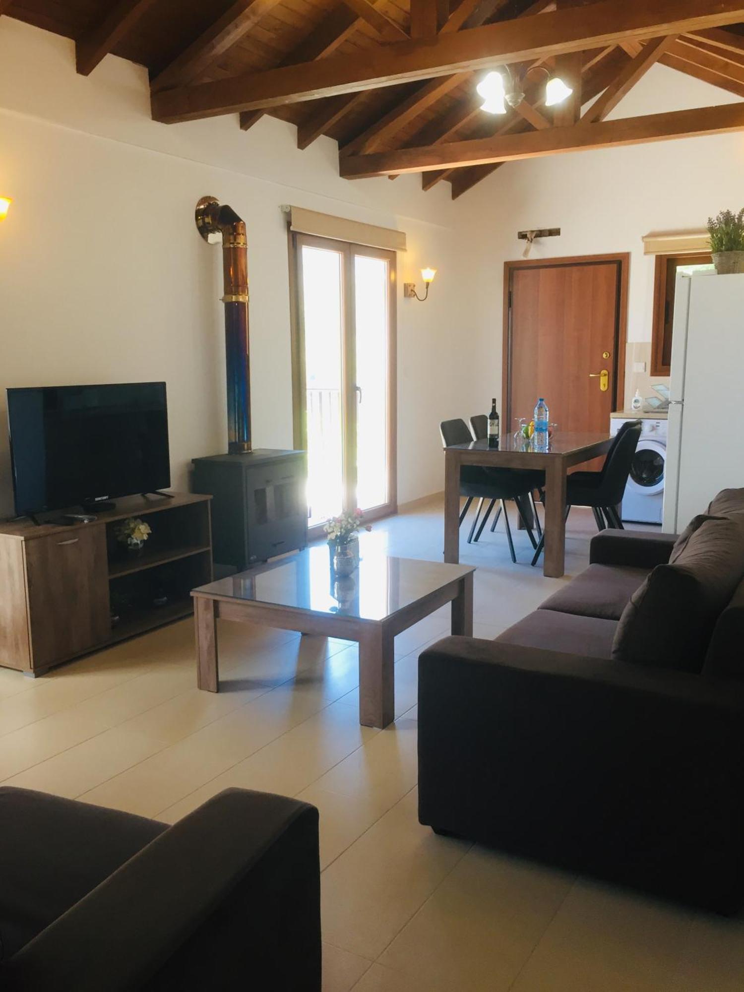 Love Holiday Suite 2 Tris Elies Extérieur photo